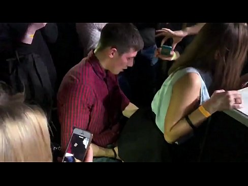 ❤️ Īsts sekss krievu naktsklubā. 18 gadus veca krievu meitene anālajā atverē un vagīnā, kas drāzta naktsklubā ❤️ Domātais porno pie porno lv.pornoboden.ru ❌️❤